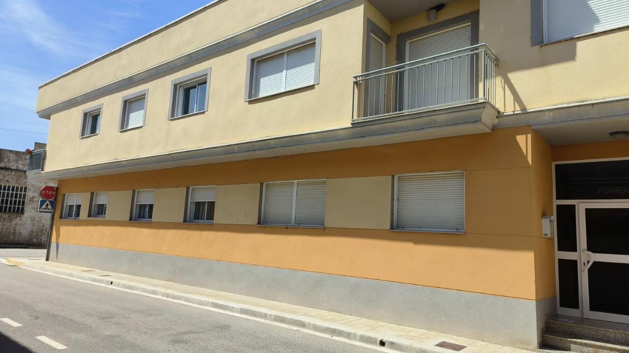 Apartamento En Els Muntellsアパートメント エクステリア 写真