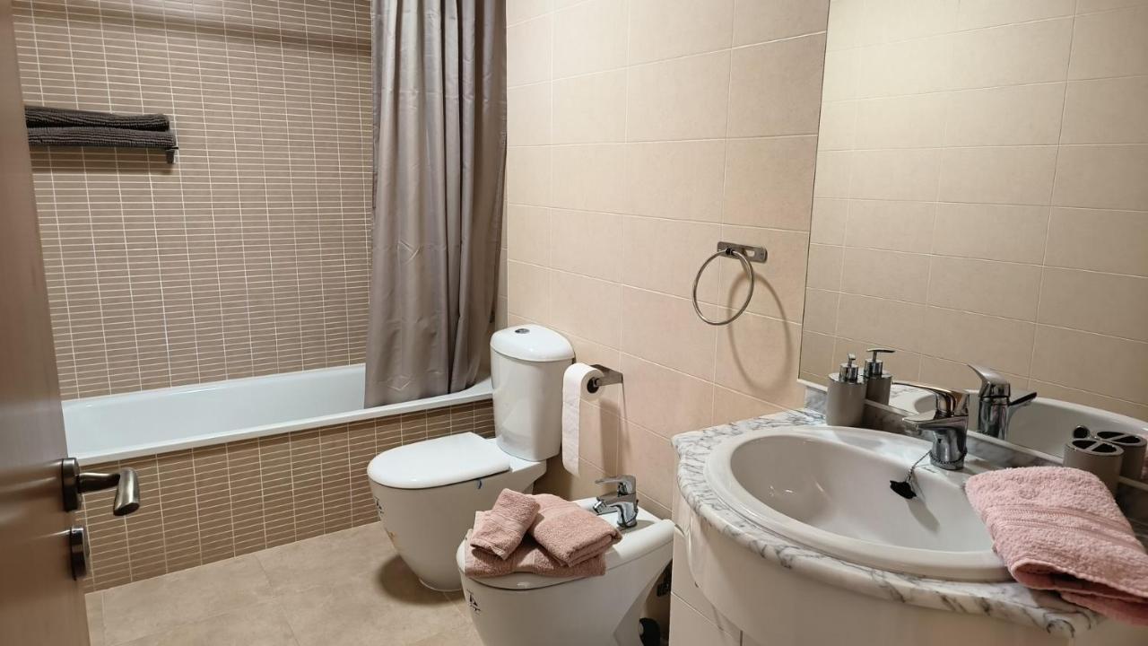 Apartamento En Els Muntellsアパートメント エクステリア 写真