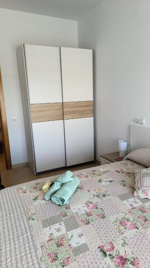 Apartamento En Els Muntellsアパートメント エクステリア 写真